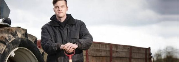 afbeelding: jongen met schep