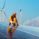 afbeelding Man met zonnepanelen